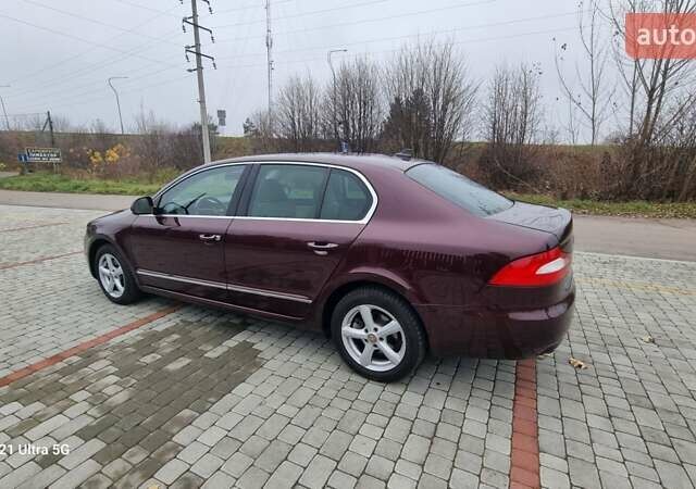 Червоний Шкода Суперб, об'ємом двигуна 1.8 л та пробігом 206 тис. км за 8400 $, фото 1 на Automoto.ua