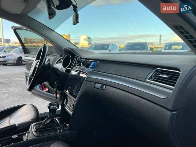 Червоний Шкода Суперб, об'ємом двигуна 2 л та пробігом 275 тис. км за 10190 $, фото 39 на Automoto.ua
