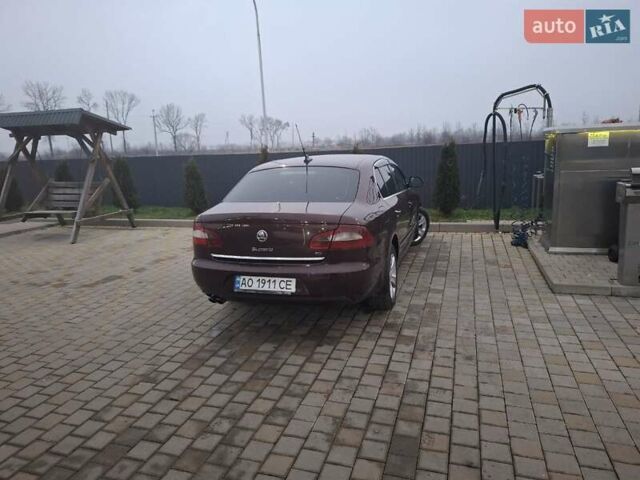 Красный Шкода Суперб, объемом двигателя 1.97 л и пробегом 328 тыс. км за 7000 $, фото 4 на Automoto.ua