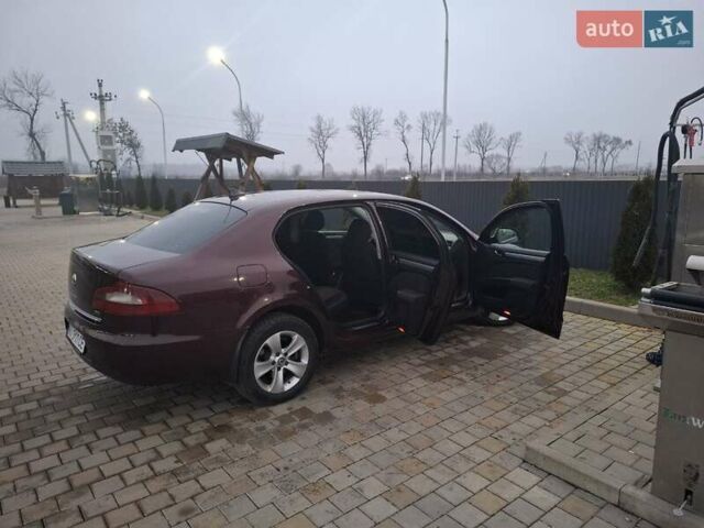 Красный Шкода Суперб, объемом двигателя 1.97 л и пробегом 328 тыс. км за 7000 $, фото 10 на Automoto.ua