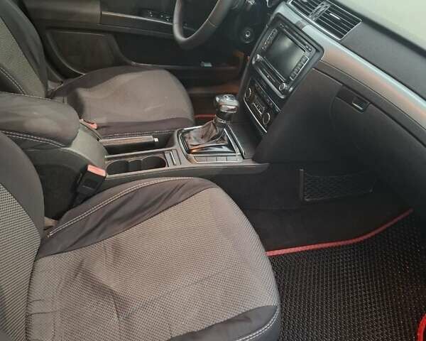 Красный Шкода Суперб, объемом двигателя 1.97 л и пробегом 328 тыс. км за 7000 $, фото 9 на Automoto.ua