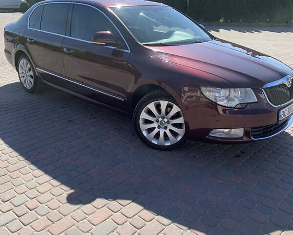 Красный Шкода Суперб, объемом двигателя 2 л и пробегом 251 тыс. км за 9100 $, фото 2 на Automoto.ua