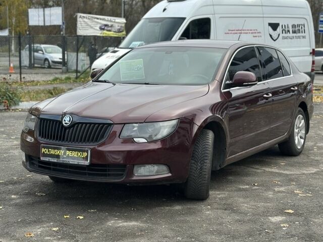Красный Шкода Суперб, объемом двигателя 1.8 л и пробегом 210 тыс. км за 7500 $, фото 1 на Automoto.ua