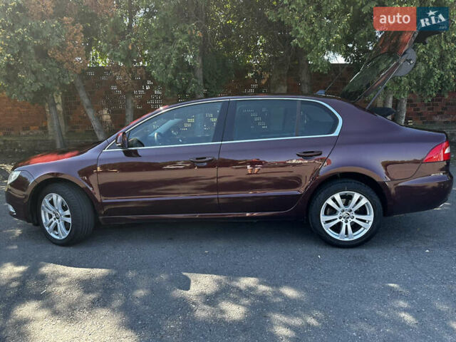 Красный Шкода Суперб, объемом двигателя 1.97 л и пробегом 365 тыс. км за 7700 $, фото 3 на Automoto.ua