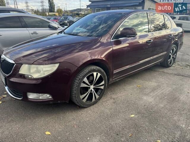Красный Шкода Суперб, объемом двигателя 1.97 л и пробегом 255 тыс. км за 8200 $, фото 3 на Automoto.ua