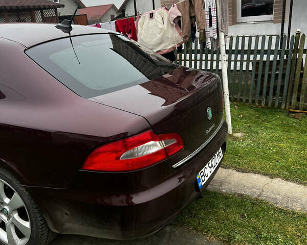 Красный Шкода Суперб, объемом двигателя 1.8 л и пробегом 206 тыс. км за 8500 $, фото 2 на Automoto.ua