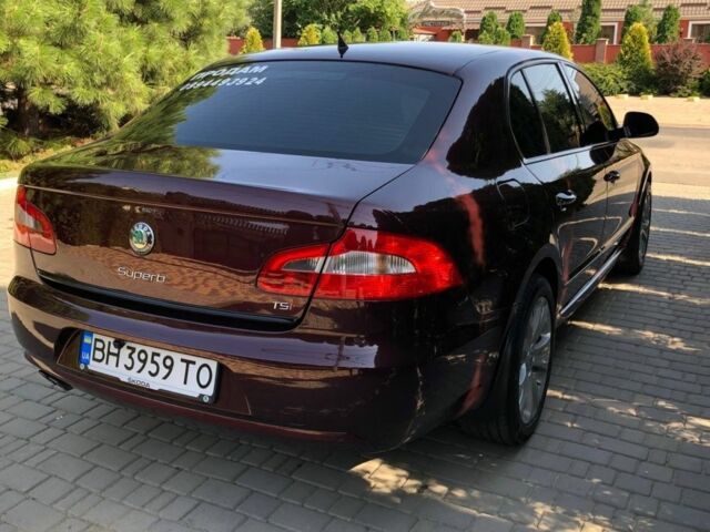 Красный Шкода Суперб, объемом двигателя 0 л и пробегом 286 тыс. км за 12200 $, фото 2 на Automoto.ua