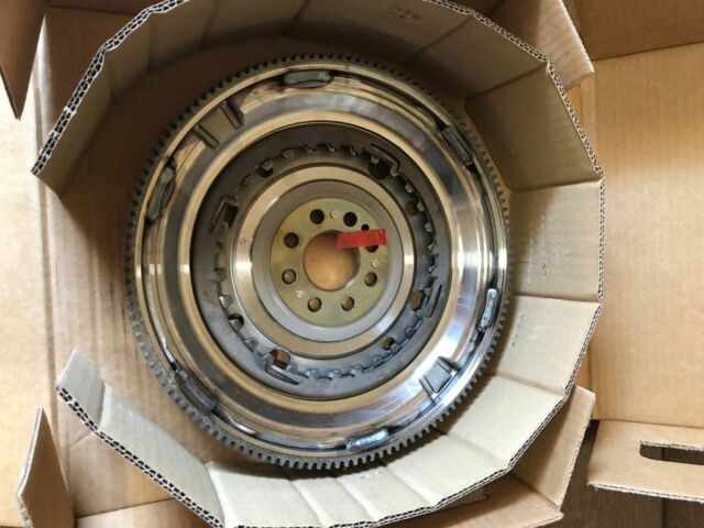 Красный Шкода Суперб, объемом двигателя 1.8 л и пробегом 286 тыс. км за 12200 $, фото 14 на Automoto.ua