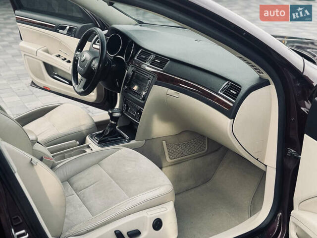 Красный Шкода Суперб, объемом двигателя 3.58 л и пробегом 254 тыс. км за 8800 $, фото 10 на Automoto.ua