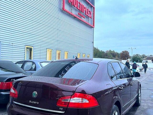 Красный Шкода Суперб, объемом двигателя 2 л и пробегом 278 тыс. км за 9800 $, фото 2 на Automoto.ua