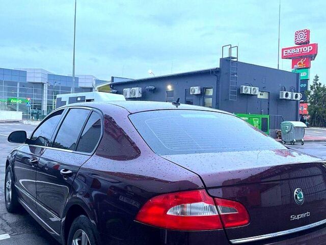 Красный Шкода Суперб, объемом двигателя 2 л и пробегом 278 тыс. км за 9800 $, фото 3 на Automoto.ua