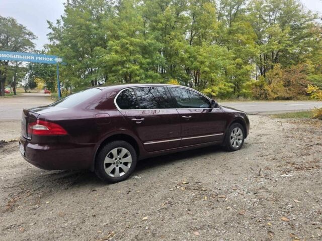 Красный Шкода Суперб, объемом двигателя 1.8 л и пробегом 268 тыс. км за 8300 $, фото 9 на Automoto.ua