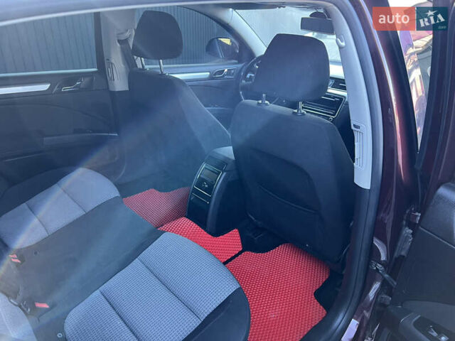 Червоний Шкода Суперб, об'ємом двигуна 1.8 л та пробігом 127 тис. км за 11300 $, фото 7 на Automoto.ua