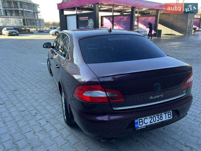 Червоний Шкода Суперб, об'ємом двигуна 1.8 л та пробігом 127 тис. км за 11300 $, фото 4 на Automoto.ua