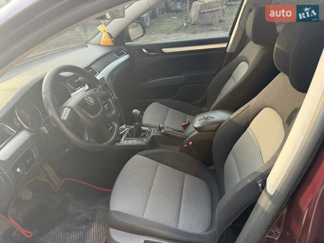 Красный Шкода Суперб, объемом двигателя 1.8 л и пробегом 202 тыс. км за 9500 $, фото 4 на Automoto.ua