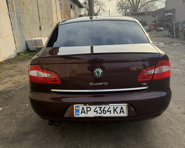 Красный Шкода Суперб, объемом двигателя 1.8 л и пробегом 202 тыс. км за 9500 $, фото 8 на Automoto.ua