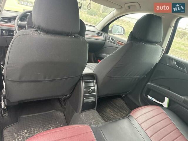 Красный Шкода Суперб, объемом двигателя 1.8 л и пробегом 170 тыс. км за 6500 $, фото 5 на Automoto.ua