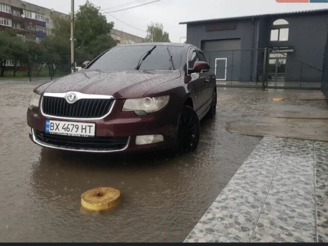 Красный Шкода Суперб, объемом двигателя 1.8 л и пробегом 277 тыс. км за 9500 $, фото 4 на Automoto.ua