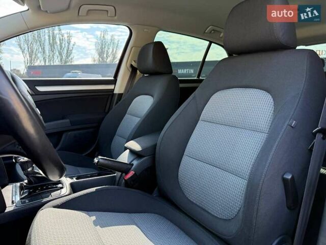Красный Шкода Суперб, объемом двигателя 1.8 л и пробегом 183 тыс. км за 8800 $, фото 21 на Automoto.ua