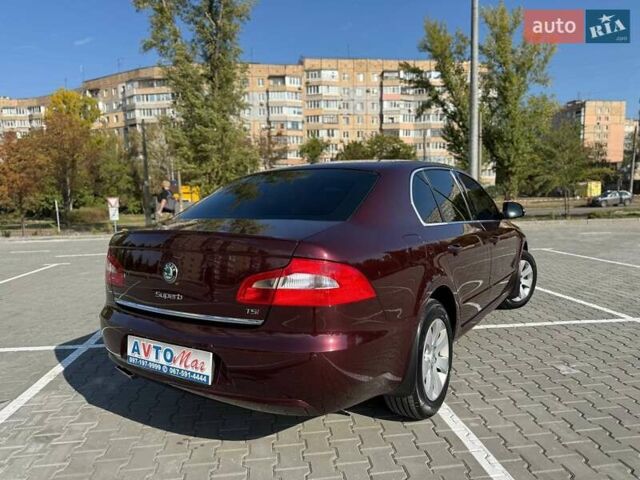 Красный Шкода Суперб, объемом двигателя 1.8 л и пробегом 183 тыс. км за 8800 $, фото 15 на Automoto.ua