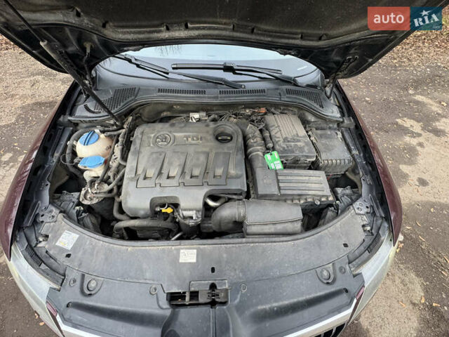 Червоний Шкода Суперб, об'ємом двигуна 1.97 л та пробігом 292 тис. км за 7999 $, фото 14 на Automoto.ua