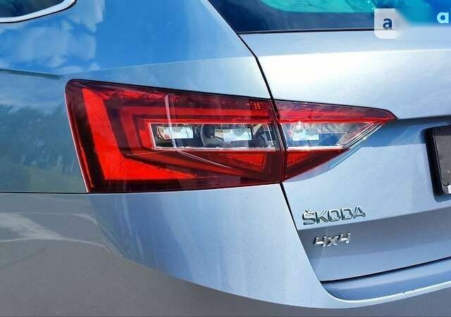 Шкода Суперб, об'ємом двигуна 2 л та пробігом 245 тис. км за 26500 $, фото 11 на Automoto.ua