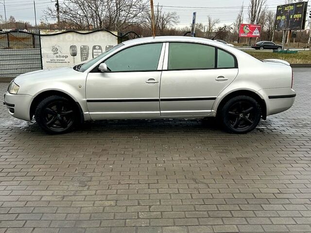 Шкода Суперб, объемом двигателя 1.8 л и пробегом 300 тыс. км за 4500 $, фото 1 на Automoto.ua