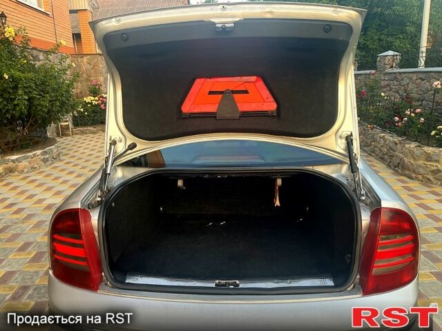 Шкода Суперб, объемом двигателя 1.9 л и пробегом 300 тыс. км за 3750 $, фото 6 на Automoto.ua