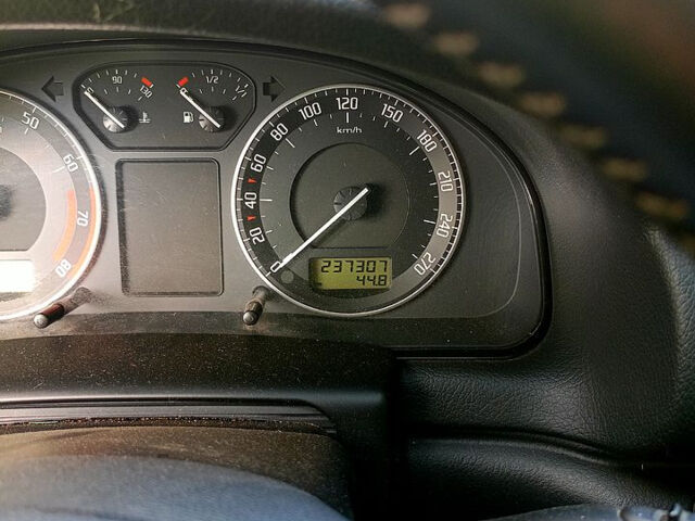 Шкода Суперб, объемом двигателя 1.8 л и пробегом 236 тыс. км за 5900 $, фото 6 на Automoto.ua