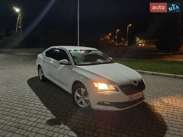 Шкода Суперб, объемом двигателя 1.6 л и пробегом 162 тыс. км за 13900 $, фото 9 на Automoto.ua