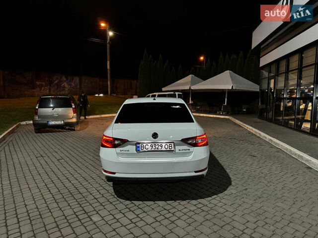 Шкода Суперб, объемом двигателя 1.6 л и пробегом 162 тыс. км за 13900 $, фото 3 на Automoto.ua