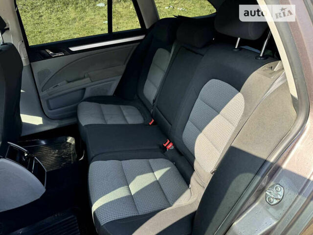 Шкода Суперб, объемом двигателя 1.97 л и пробегом 275 тыс. км за 7500 $, фото 5 на Automoto.ua