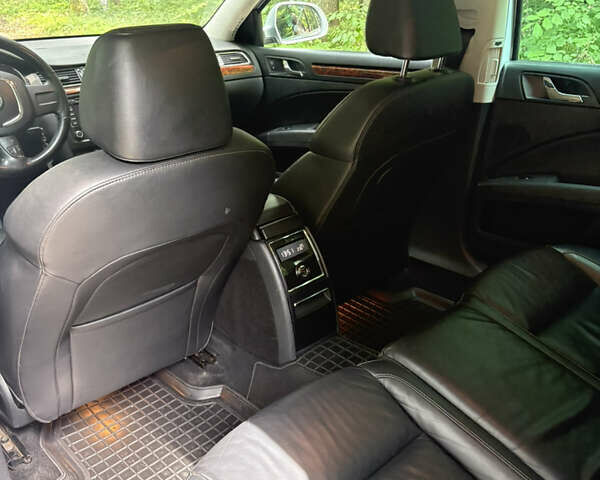 Шкода Суперб, объемом двигателя 2 л и пробегом 270 тыс. км за 7700 $, фото 8 на Automoto.ua
