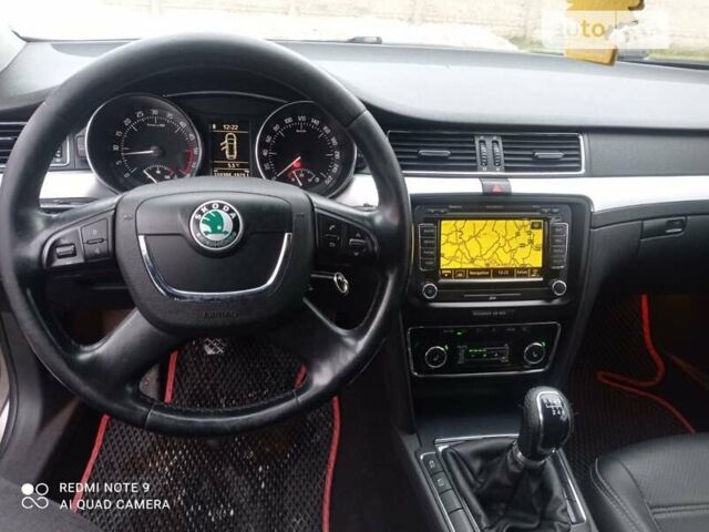 Шкода Суперб, об'ємом двигуна 2 л та пробігом 315 тис. км за 9800 $, фото 5 на Automoto.ua