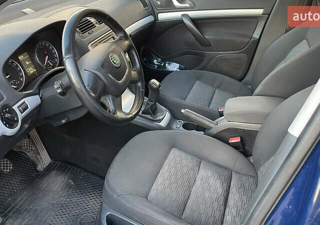Шкода Суперб, объемом двигателя 1.6 л и пробегом 267 тыс. км за 8000 $, фото 9 на Automoto.ua