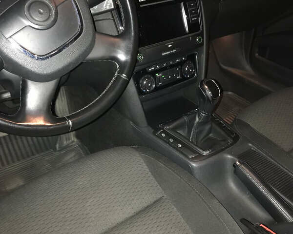 Шкода Суперб, объемом двигателя 0 л и пробегом 219 тыс. км за 10700 $, фото 8 на Automoto.ua