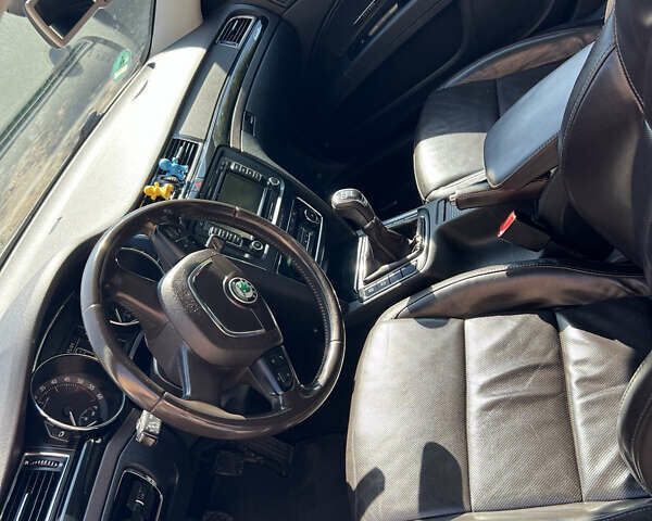 Шкода Суперб, об'ємом двигуна 2 л та пробігом 270 тис. км за 12100 $, фото 4 на Automoto.ua