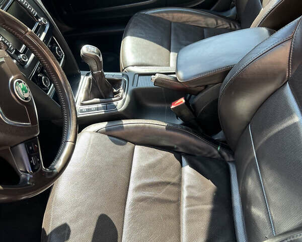 Шкода Суперб, об'ємом двигуна 2 л та пробігом 270 тис. км за 12100 $, фото 11 на Automoto.ua