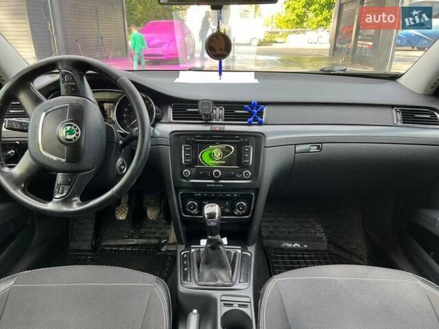 Шкода Суперб, объемом двигателя 1.6 л и пробегом 260 тыс. км за 9000 $, фото 6 на Automoto.ua