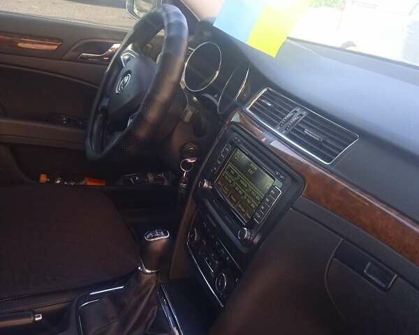 Шкода Суперб, объемом двигателя 2 л и пробегом 310 тыс. км за 13000 $, фото 4 на Automoto.ua