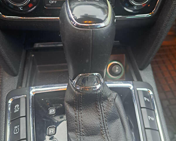 Шкода Суперб, объемом двигателя 2 л и пробегом 257 тыс. км за 11850 $, фото 10 на Automoto.ua
