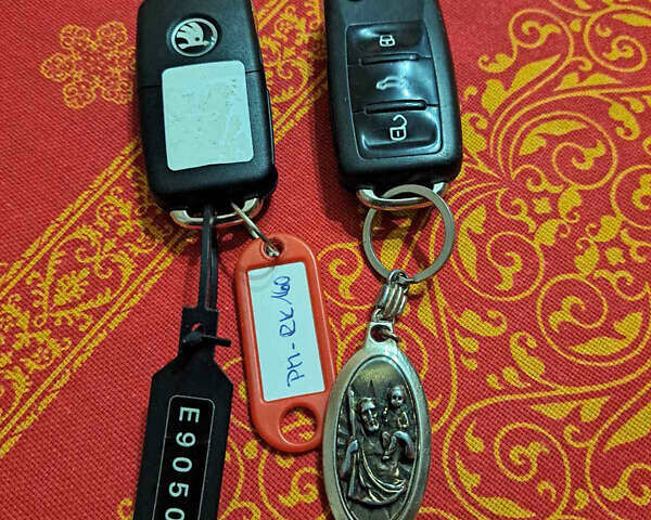 Шкода Суперб, объемом двигателя 2 л и пробегом 257 тыс. км за 11850 $, фото 7 на Automoto.ua