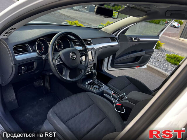 Шкода Суперб, об'ємом двигуна 2 л та пробігом 193 тис. км за 15500 $, фото 12 на Automoto.ua