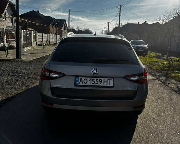 Шкода Суперб, объемом двигателя 0 л и пробегом 270 тыс. км за 13700 $, фото 4 на Automoto.ua