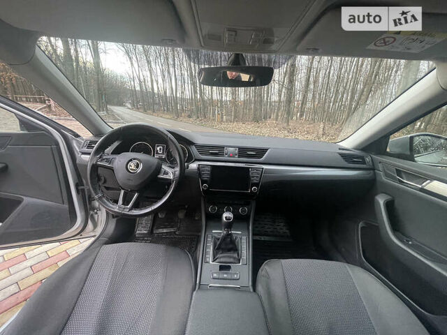 Шкода Суперб, об'ємом двигуна 1.6 л та пробігом 207 тис. км за 13850 $, фото 10 на Automoto.ua