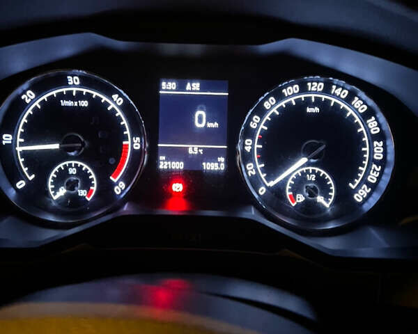 Шкода Суперб, объемом двигателя 1.97 л и пробегом 220 тыс. км за 15555 $, фото 4 на Automoto.ua