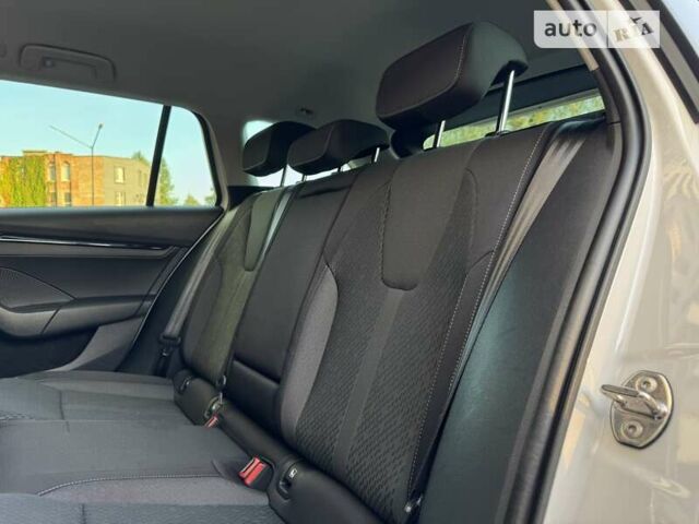 Шкода Суперб, об'ємом двигуна 2 л та пробігом 214 тис. км за 19999 $, фото 63 на Automoto.ua