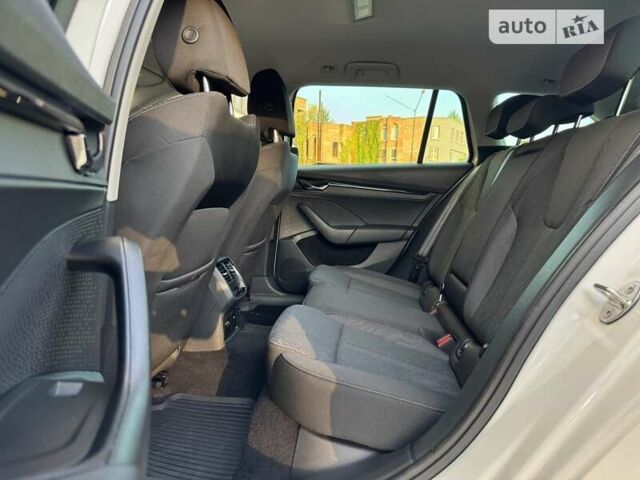 Шкода Суперб, об'ємом двигуна 2 л та пробігом 214 тис. км за 19999 $, фото 62 на Automoto.ua