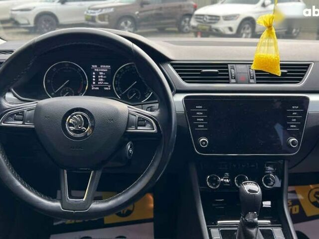 Шкода Суперб, об'ємом двигуна 2 л та пробігом 273 тис. км за 19300 $, фото 13 на Automoto.ua
