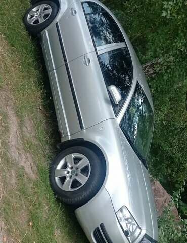 Шкода Суперб, объемом двигателя 1.78 л и пробегом 240 тыс. км за 5555 $, фото 1 на Automoto.ua